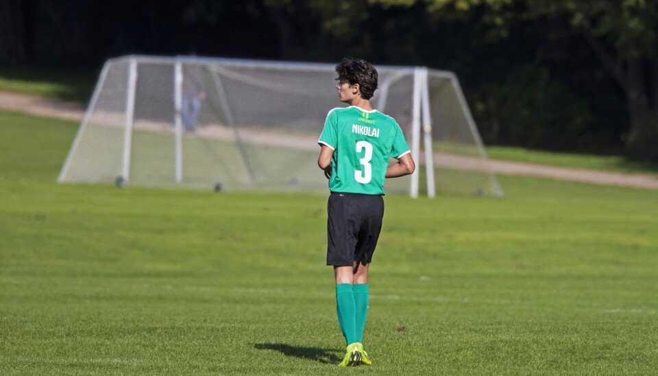 Stemningen omkring prinsen er meget afslappet, og han hedder også blot 'Nikolai' på sin holdtrøje (Foto: Henrik R. Petersen)