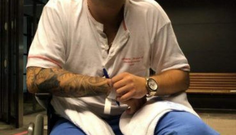 Mikkel efter en ulykke på den scooter, han fik foræret af 'Luksusfælden' for veludført arbejde. (Foto: Privat)