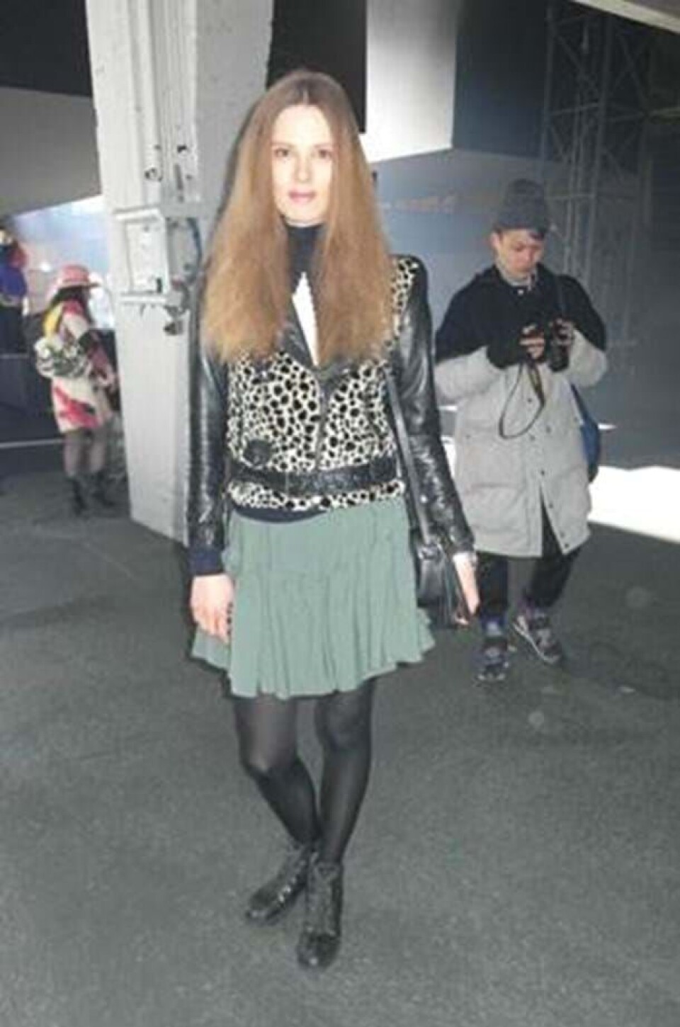 Se fransk lækkerhed på gaden til Paris Fashion Week i marts 2013