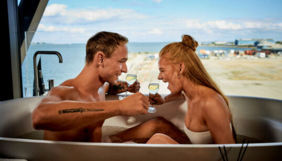 Jonas og Elisabeth på romantisk date. (Foto: Discovery Networks Denmark.)