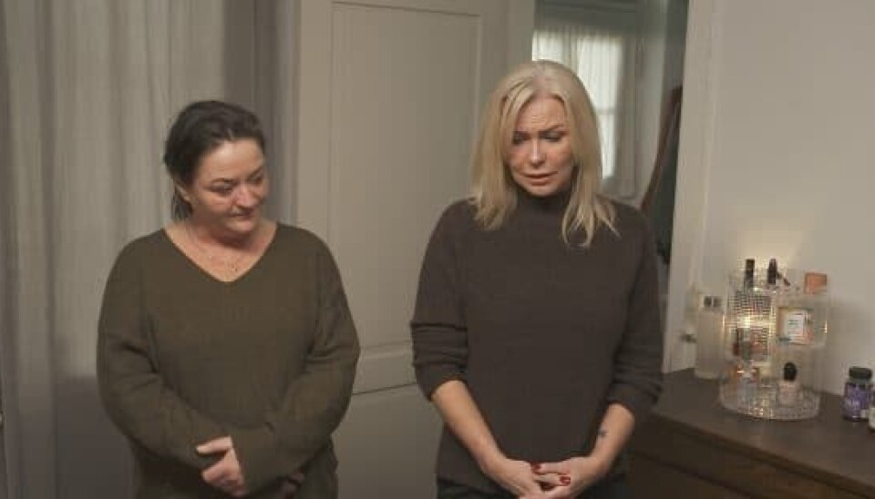Veninden Winnie var med som støtte for Mette, der tirsdag aften kunne ses i 'Luksusfælden' (Foto: TV3)
