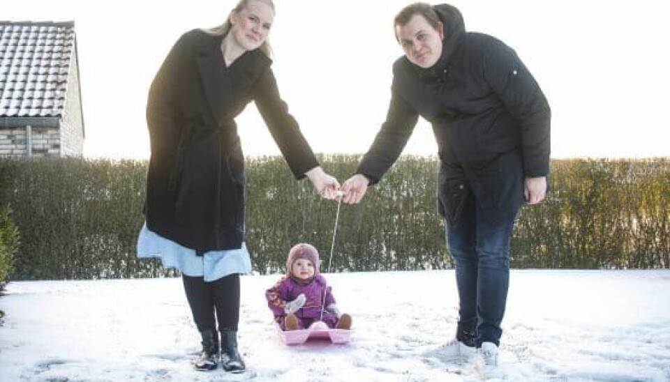 Maria og Nikolaj har været sammen i snart otte år og håber på at kunne blive gift i september 2021. Det er deres venner, der ejer stedet, de vil holde bryllupsfesten, så derfor har de fået lov til at holde flere datoer åbne til deres kommende drømmebryllup (Foto: Niels Henrik Dam)