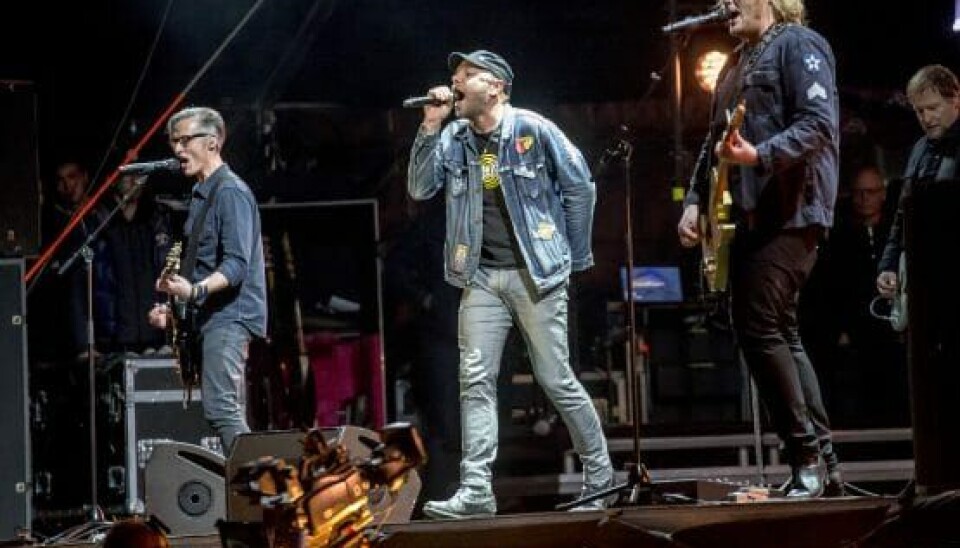 Magtens Korridorer med Johan Olsen i front til mindekoncert for Kim Larsen (Foto: Michael Stub)