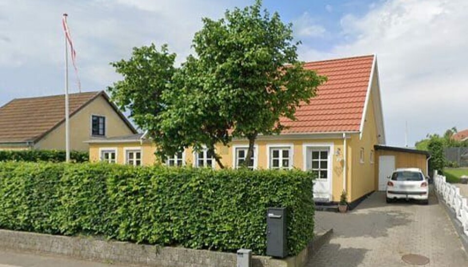Om halvanden måned overtager Kirsten dette hus i Vindinge. Her får hun fem værelser fordelt på 130 kvadratmeter og en lille have (Foto: Google Maps)kirsten