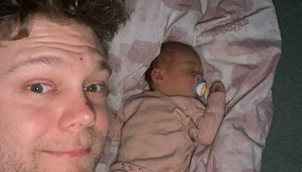 Tv-kok Casper Sobczyk og hans lille Frederikke (Foto: Privat)