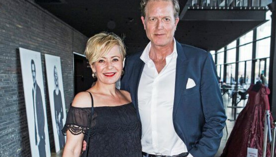 Lise og Peter har begge været alvorligt syge, og de har haft deres kampe, men kærligheden er stærk og vedvarende 30 år efter, de mødtes (Foto: Klaus Bo Christensen)