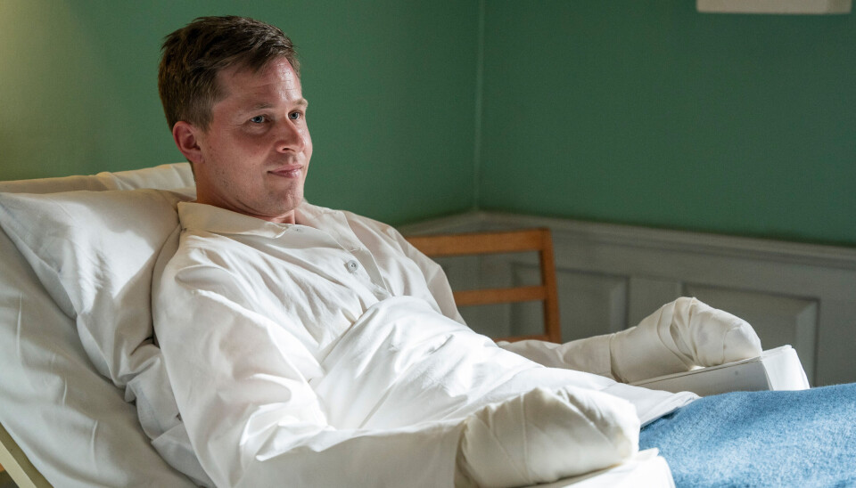 Jakob Åkerlind i rollen som Aksel.