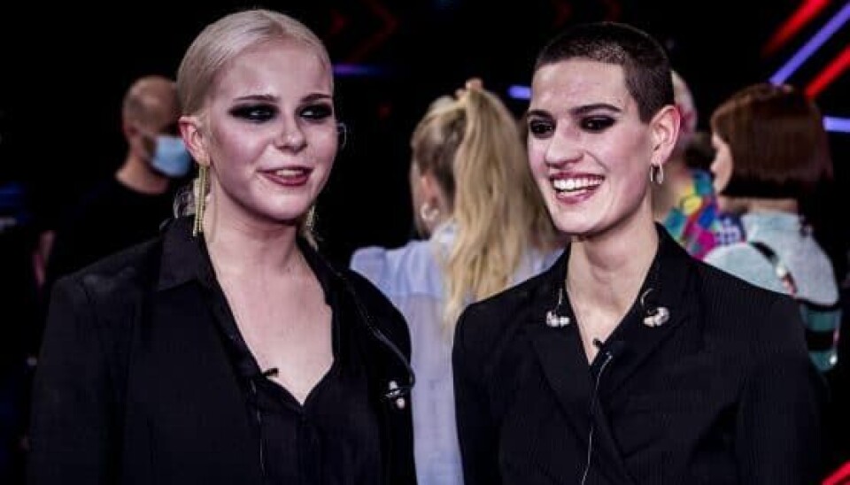 Neva & Ida efter liveshowet. Foto: Lasse Lagoni