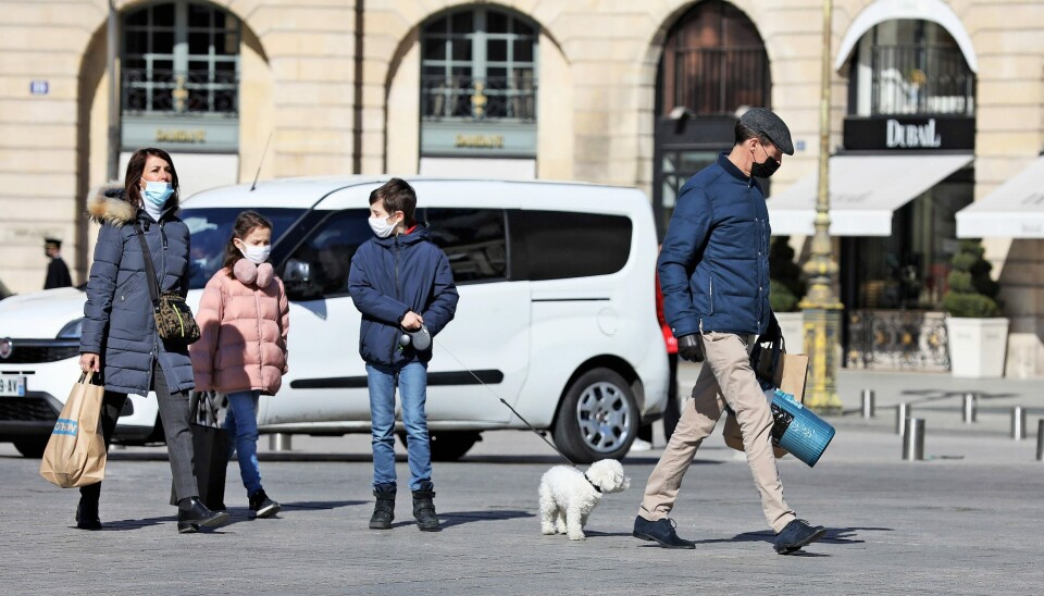 Familien havde blandt andet være i stormagasinet Decathlon og købt en yoga-måtte, som prins Joachim gik med (Foto: Mega Agency)