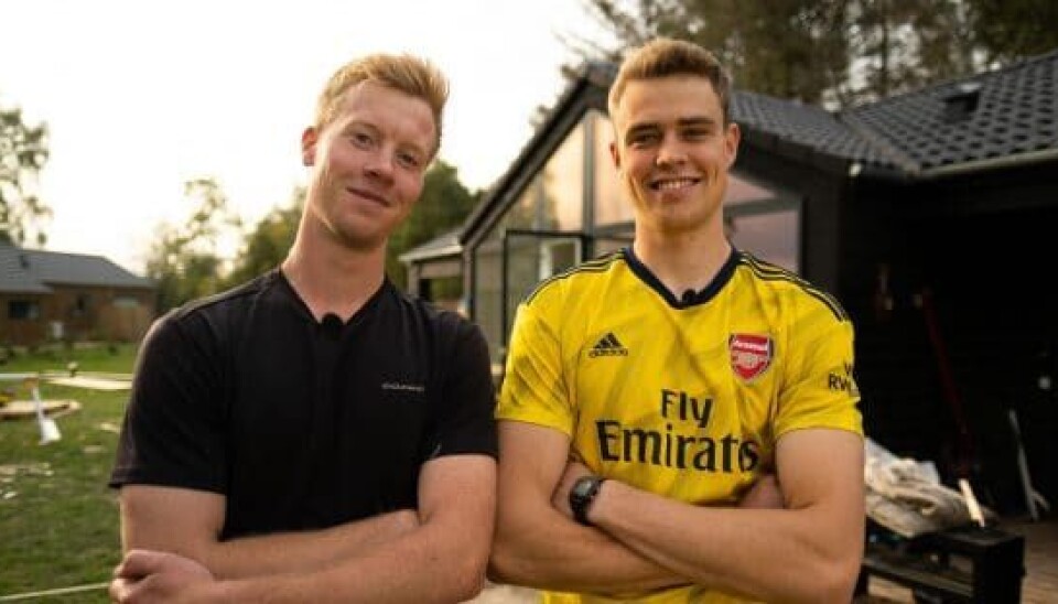 Asger og Mathias er venner og deltager i 'Sommerdrømme'. (Foto: Simon Grossert Linnemann/TV 2)