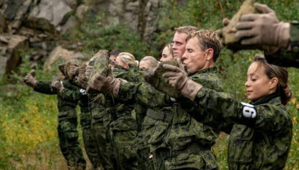 12 kendte danskere er blevet til 12 aspiranter i 'Korpset', hvor de i otte dage - eller så længe de kan - gennemgår et træningskursus, tilrettelagt af tidligere elitesoldater. (Foto: Lars E. Andreasen/TV 2)