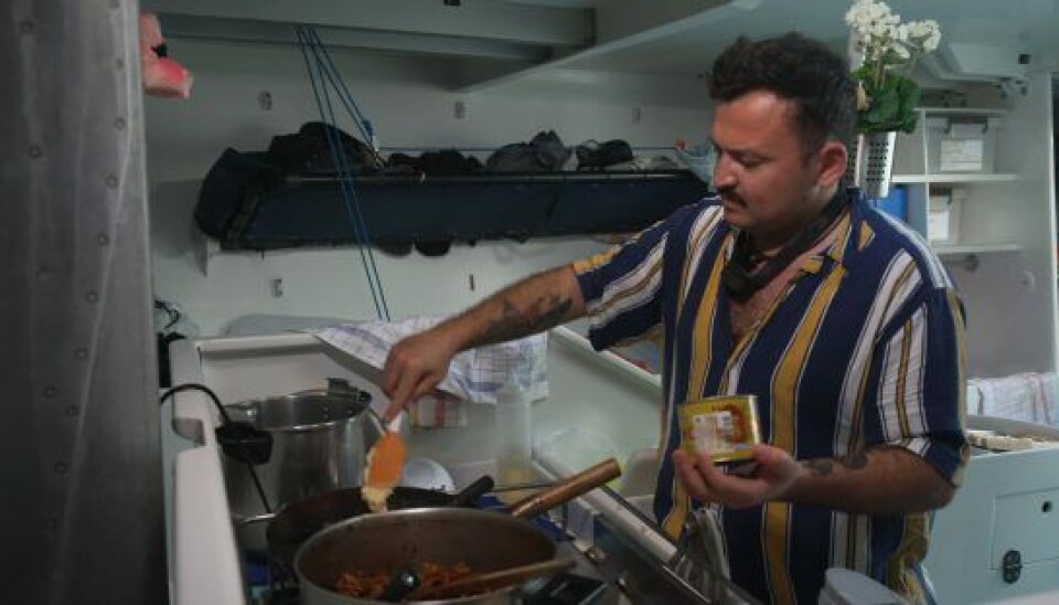 Umut stod op kl. 4 for at lave mad 'Over Atlanten' (Foto: Discovery Networks Danmark)