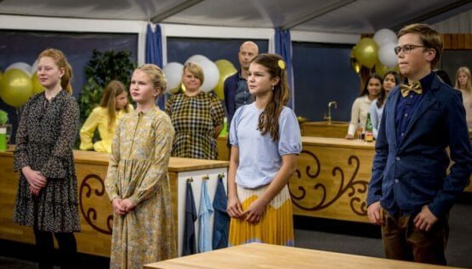 De fire finalister, Emma, Liva, Malou og Karl, i 'Den store juniorbagedyst'-finalen (Foto: Carsten Mol/DR)