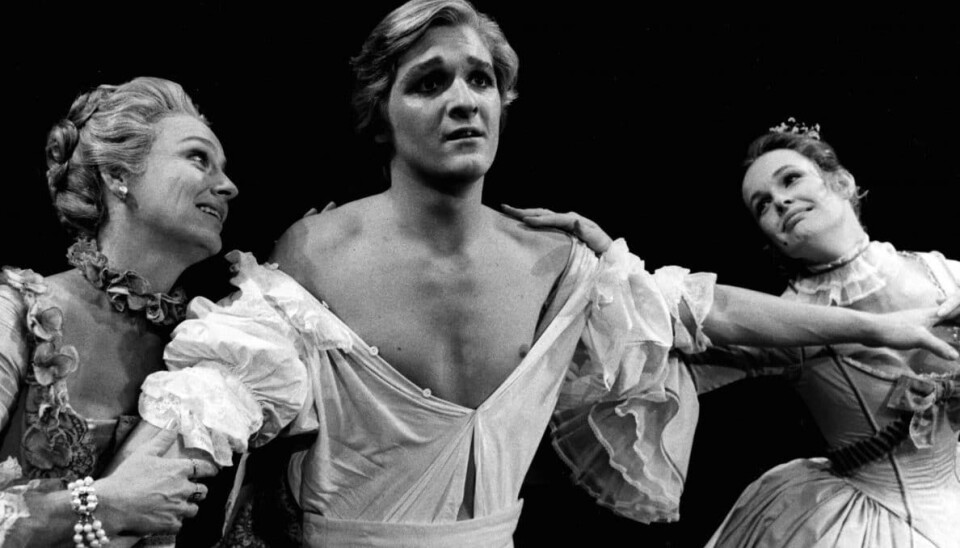 Steen Springborg som Cherubino i 'Figaros bryllup' på Det Kongelige Teater med Birgitte Price som grevinden og Ghita Nørby som Susanne. (Foto: Steen Jacobsen/Ritzau Scanpix)
