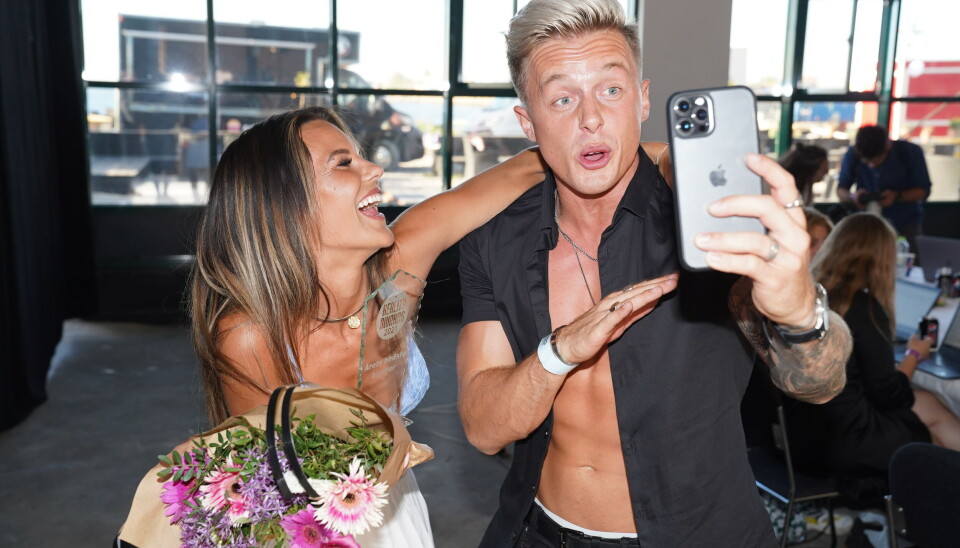 Det er ikke til at blive klog på, om Teitur og Christel bare er venner, eller om de er på vej til at blive kærester. (Foto: Janus Nielsen.)