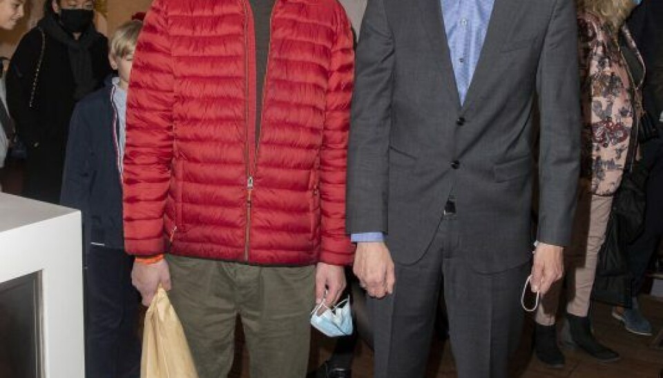 Til Ulf Pilgaards 80 års fødselsdag kom sønnerne Mikkel Pilgaard (tv) og Christian Pilgaard (th) (Foto: Henrik R. Petersen)
