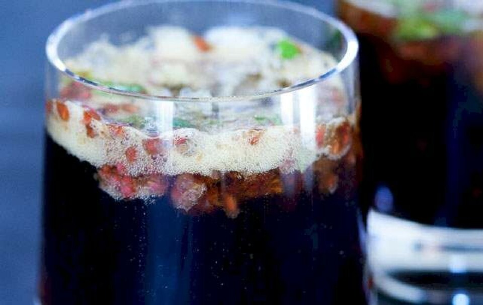 Opskrift på mojito med hindbær og lakrids