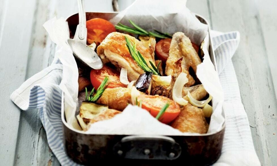 Kylling med rosmarin, tomater og aubergine