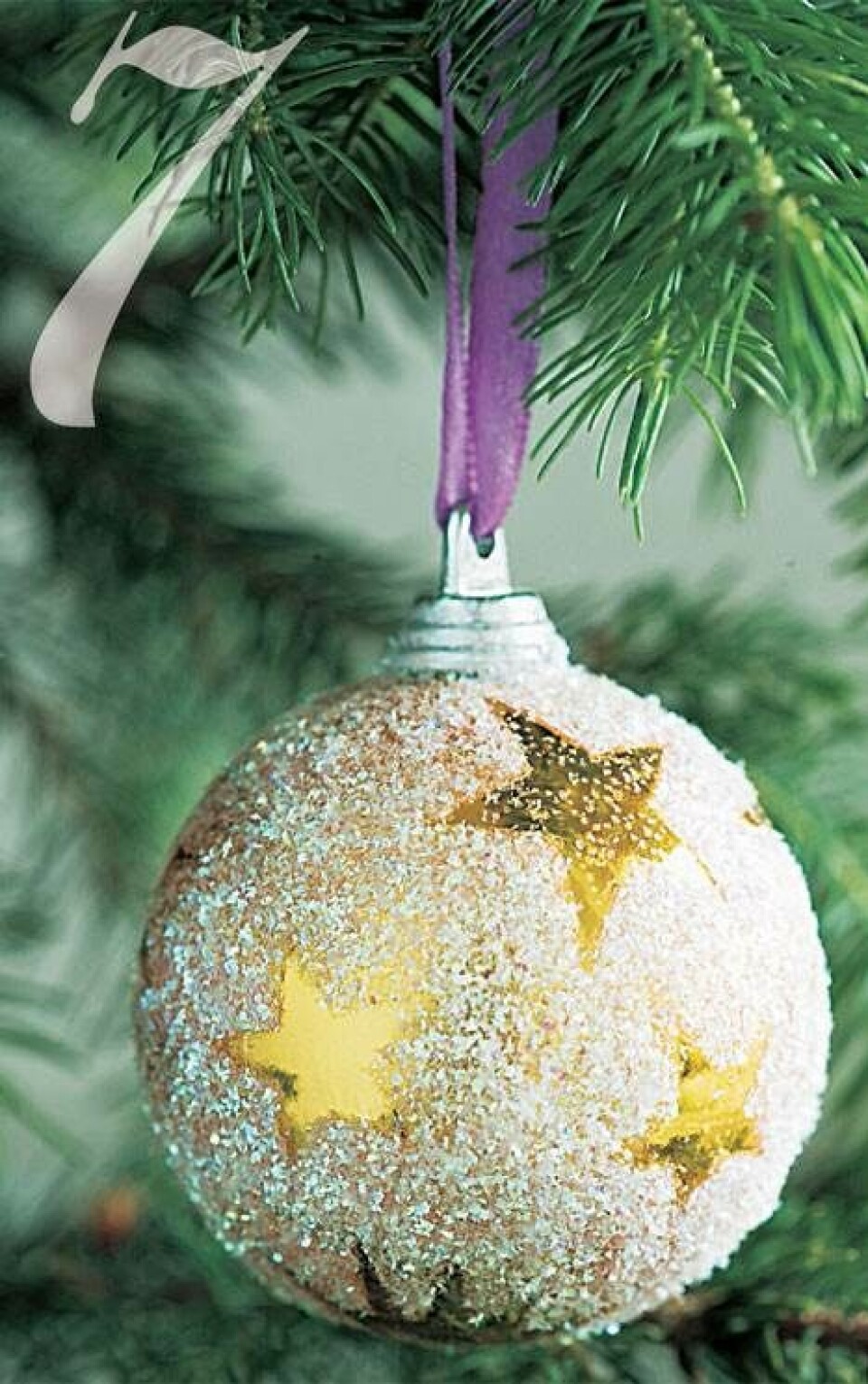 Nem julekugle med blinkende stjerner fra Hendes Verden
