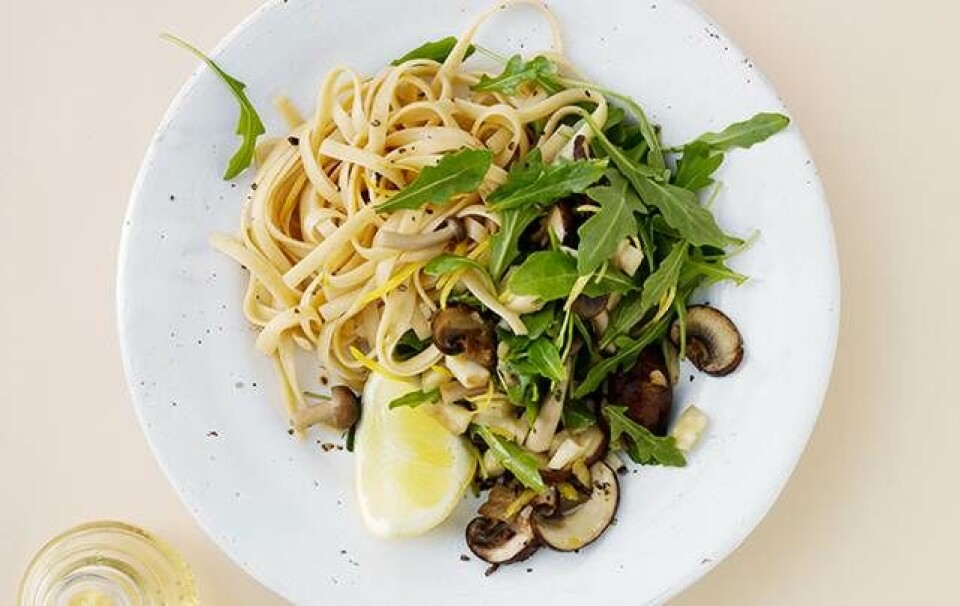 Tagliatelle med svampe, selleri & rucola