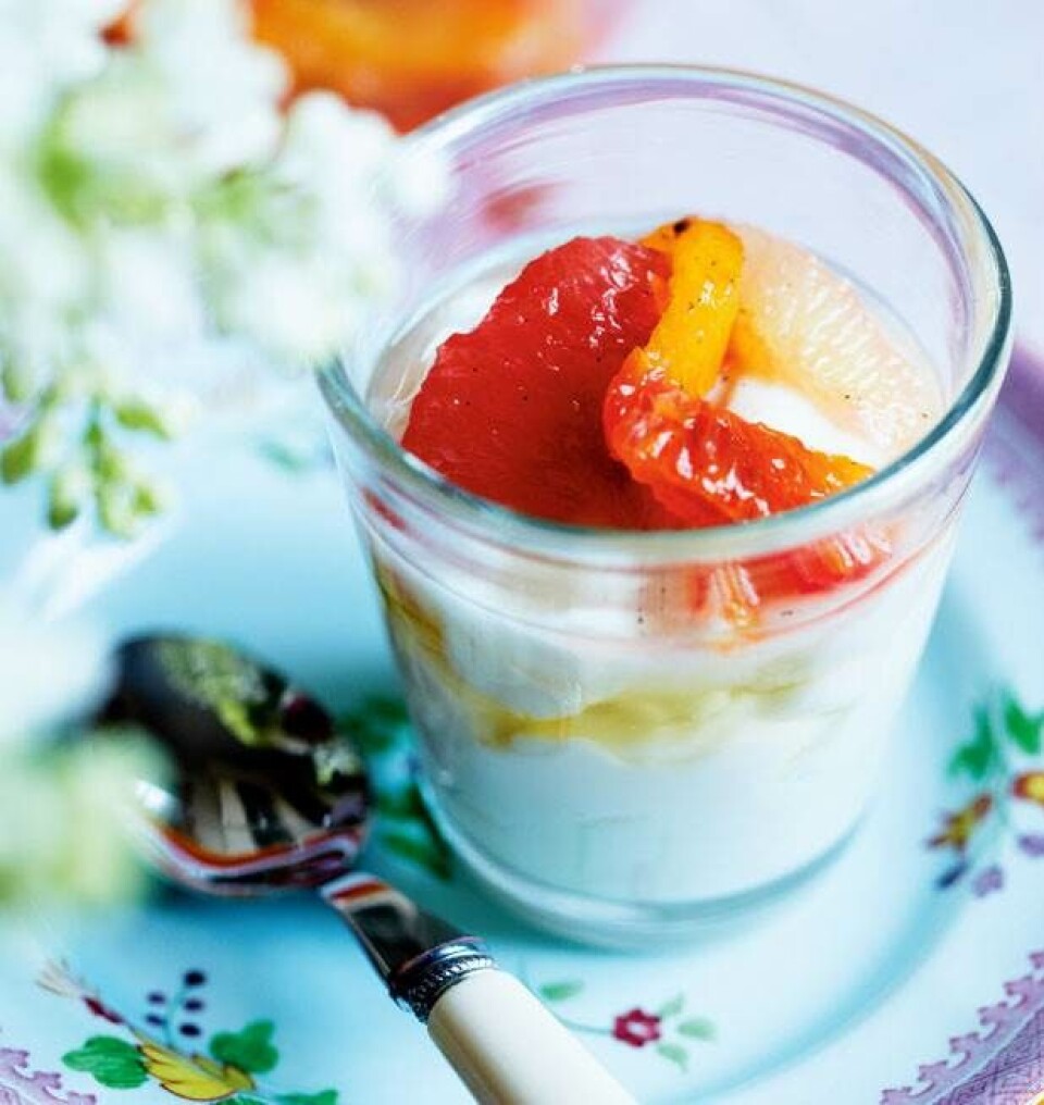 Citrusfrugter i egen juice med vanilje