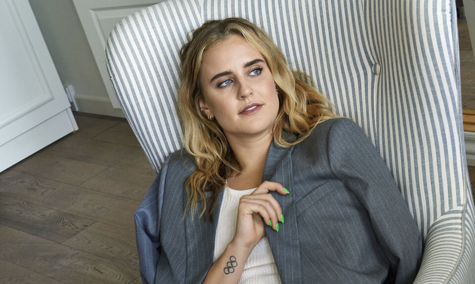 Sarah Bro svømmer