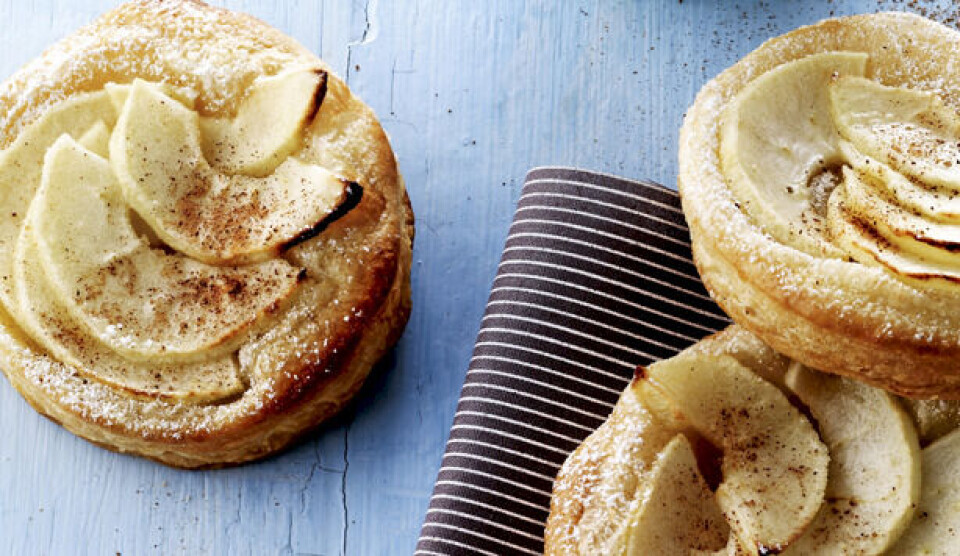 Æbletærte opskrift med kanelcreme