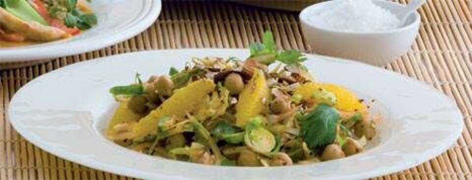 Krydret vegetarisk wok med kikærter og appelsin