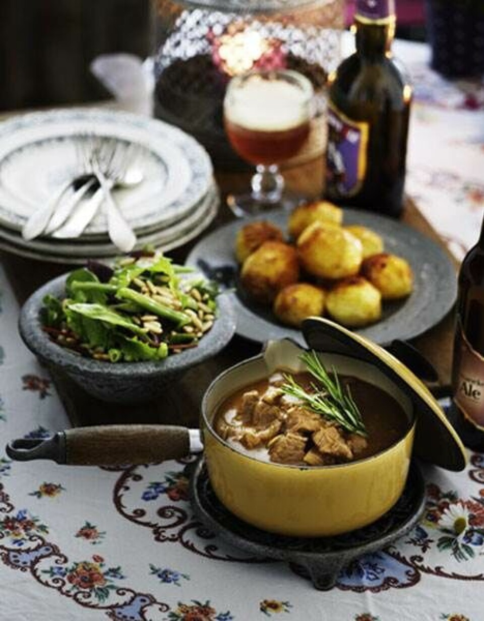 Simregryde med mørt oksekød og øl