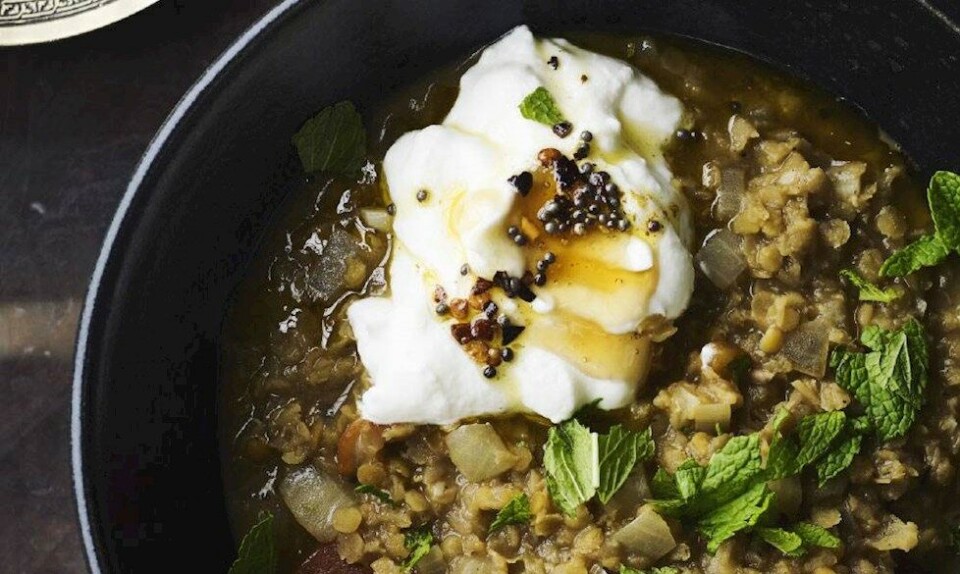 Opskrift på hot dhal med sød yoghurt