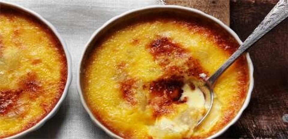 Lækker crème brûlée med pærer