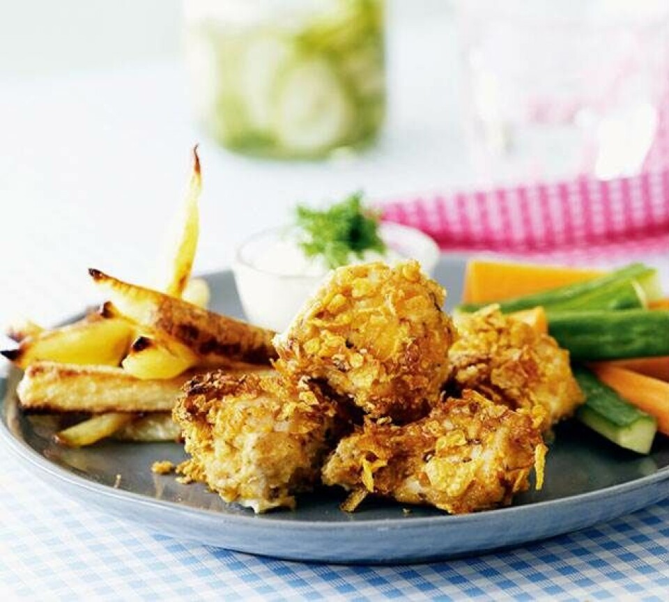 Sprøde kyllingenuggets med håndskårne fritter