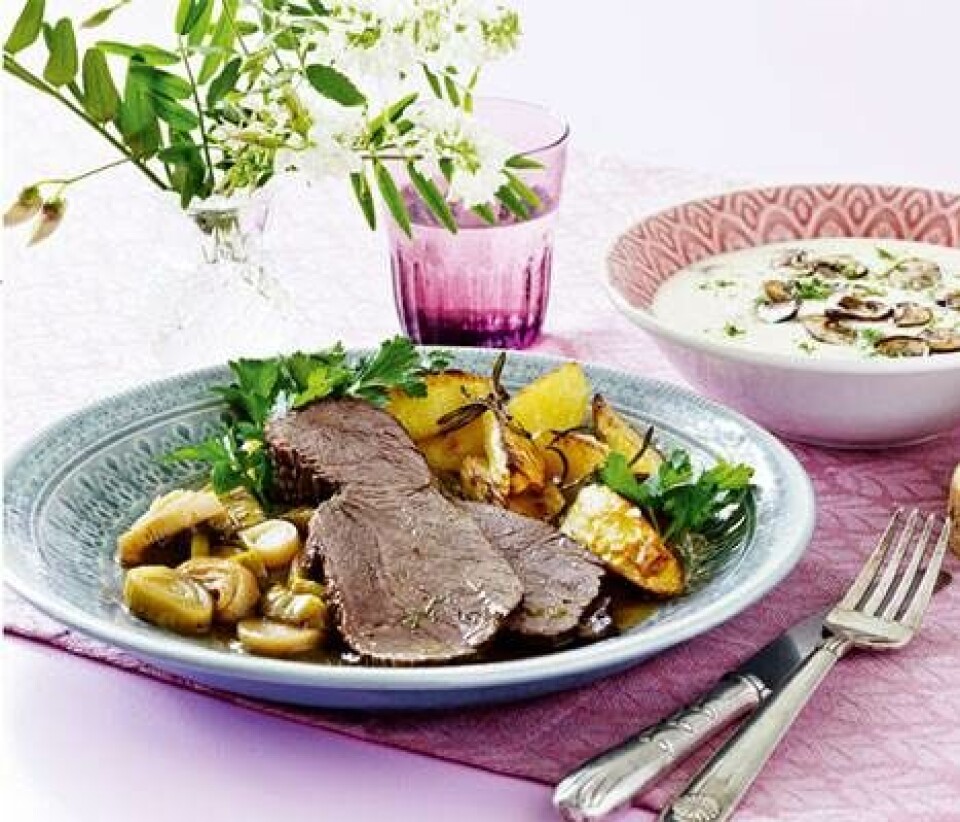 Weekendmad: Langtidsstegt oksetyksteg med øl og porrer