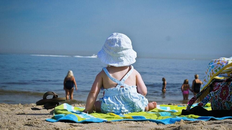 Sådan beskytter du baby i solen