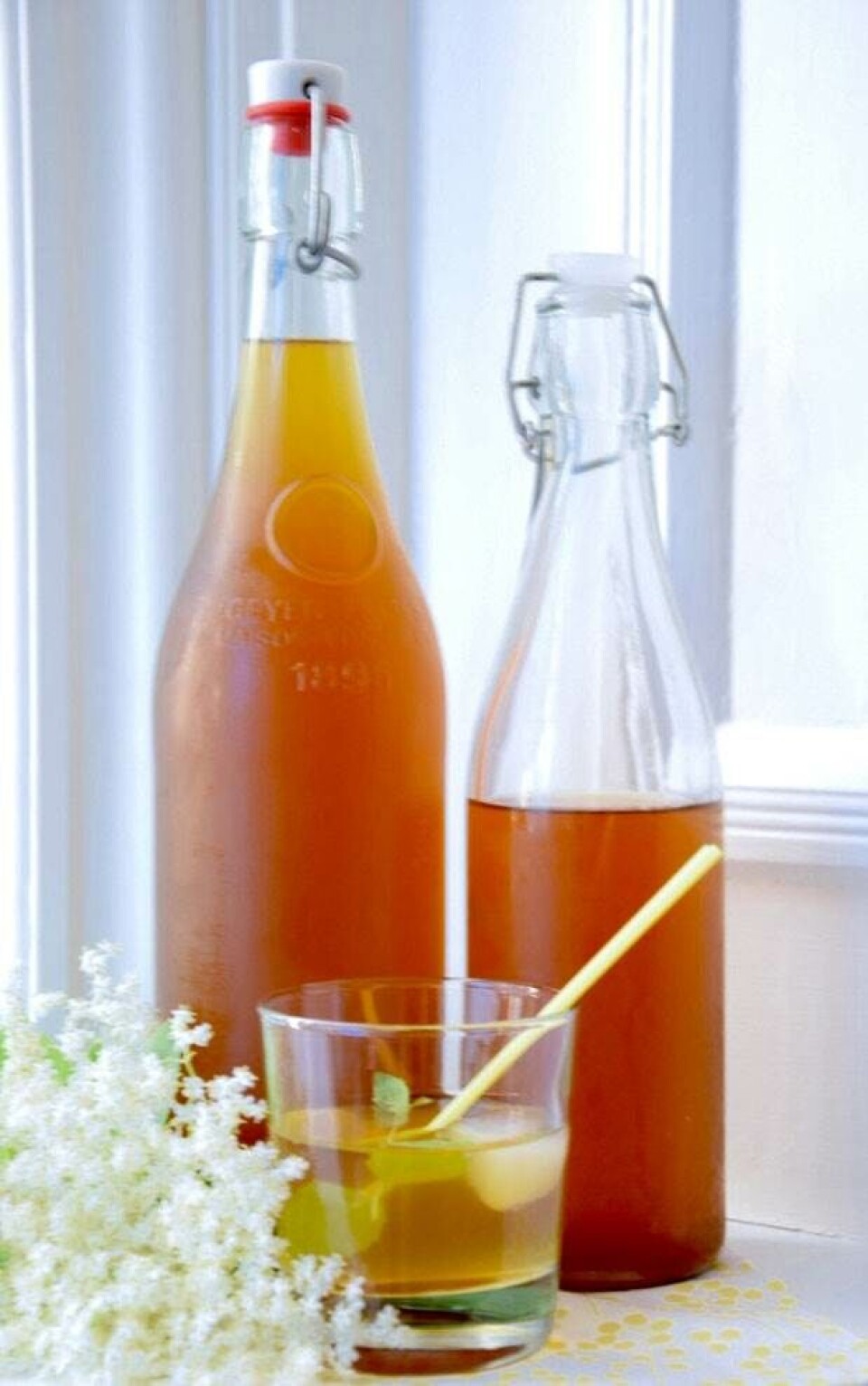 Hyldeblomstsaft uden atamon fra Hjemmet