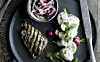 Grillet multe med syltede rødløg og kartoffelsalat