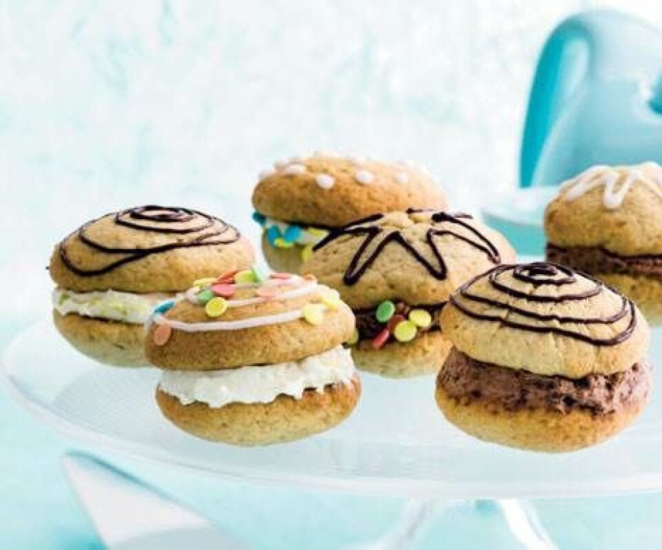Whoopie pies