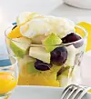 Frugtsalat med honning-yoghurtcreme