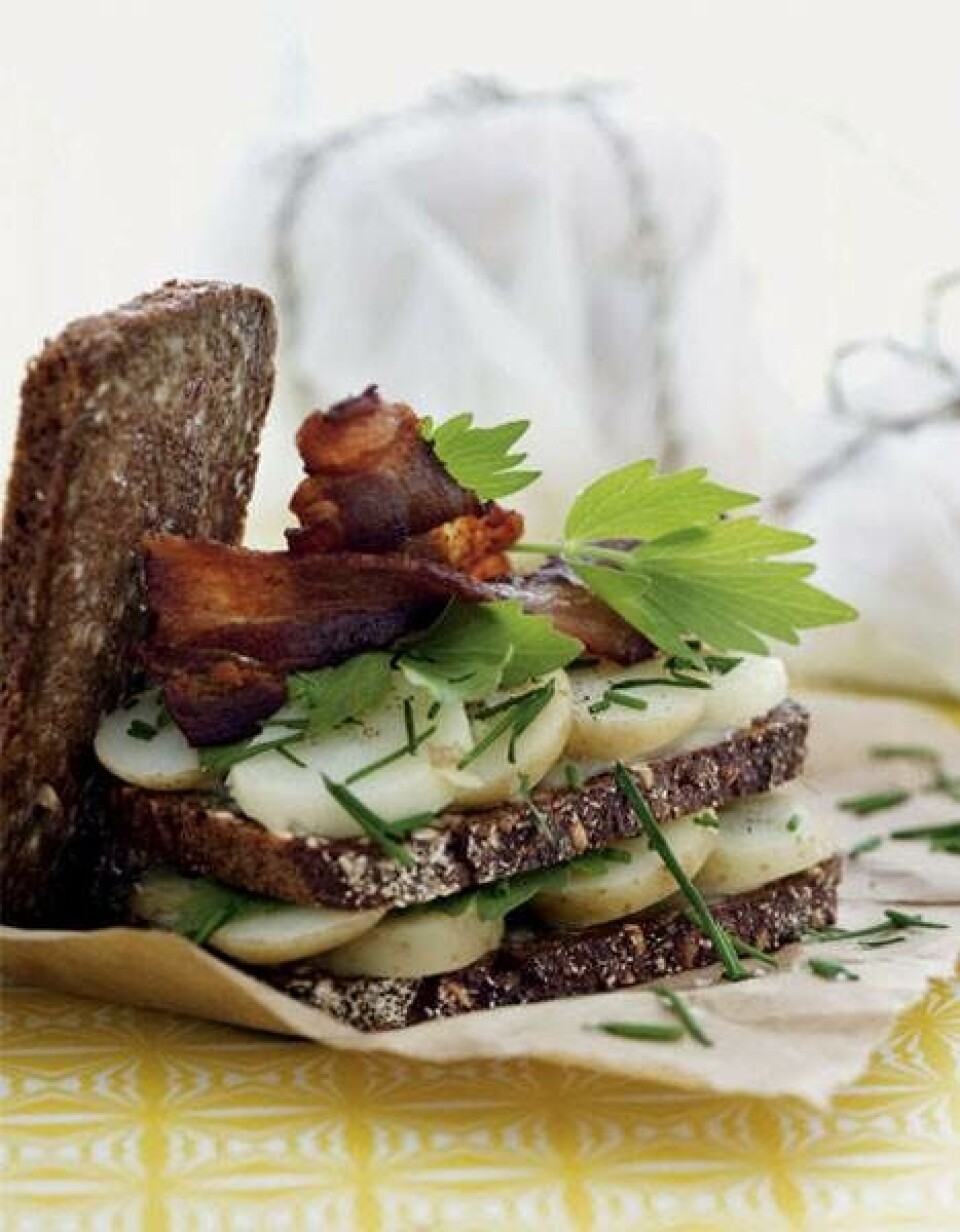 Rugbrødssandwich med kartofler