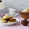 Scones med ­chokolade-curd
