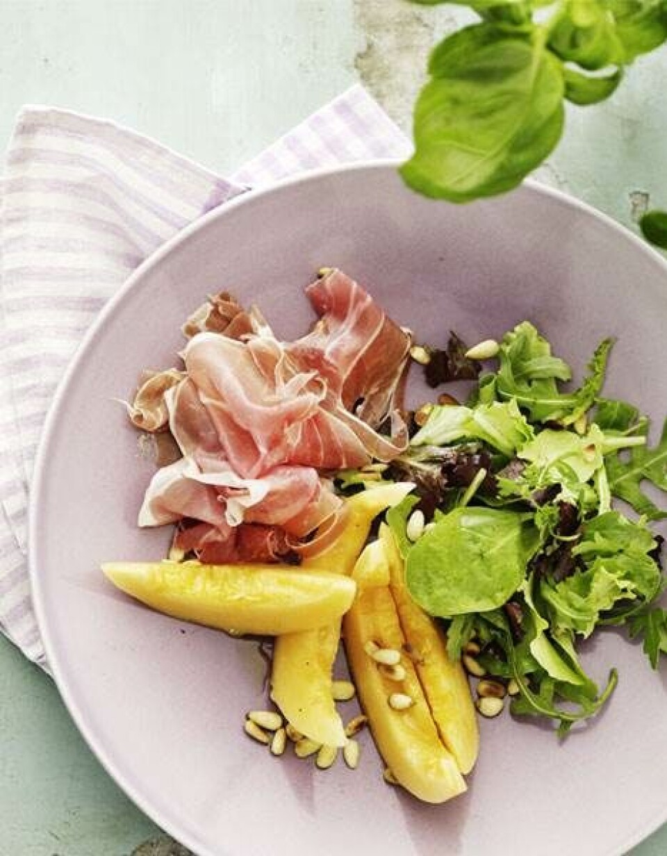 Cantaloupmelon med parmaskinke