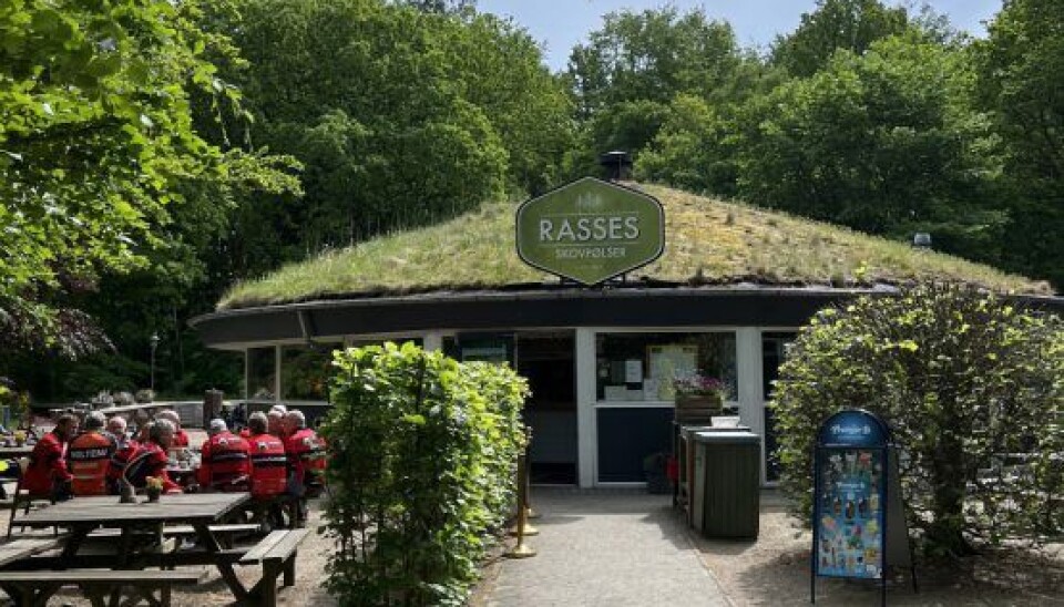 Vil du være ny forpagter på 'Rasses Skovpølser', så skal du slå til lige nu. (Foto: Jesper Græm)