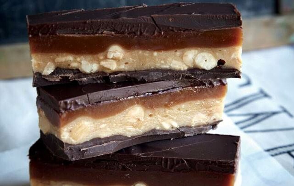 Hjemmelavede snickers-barer