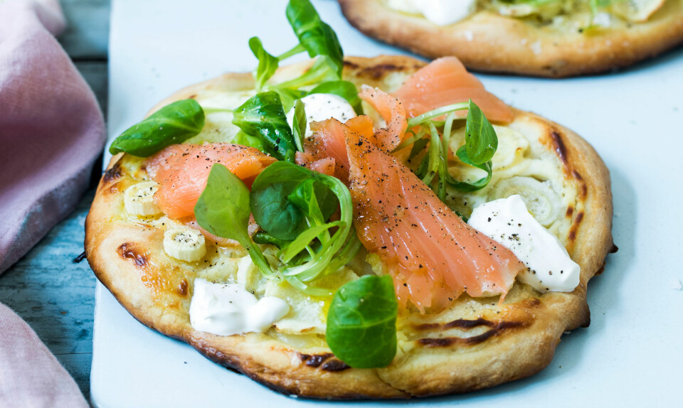 Pizza med persillerod og laks