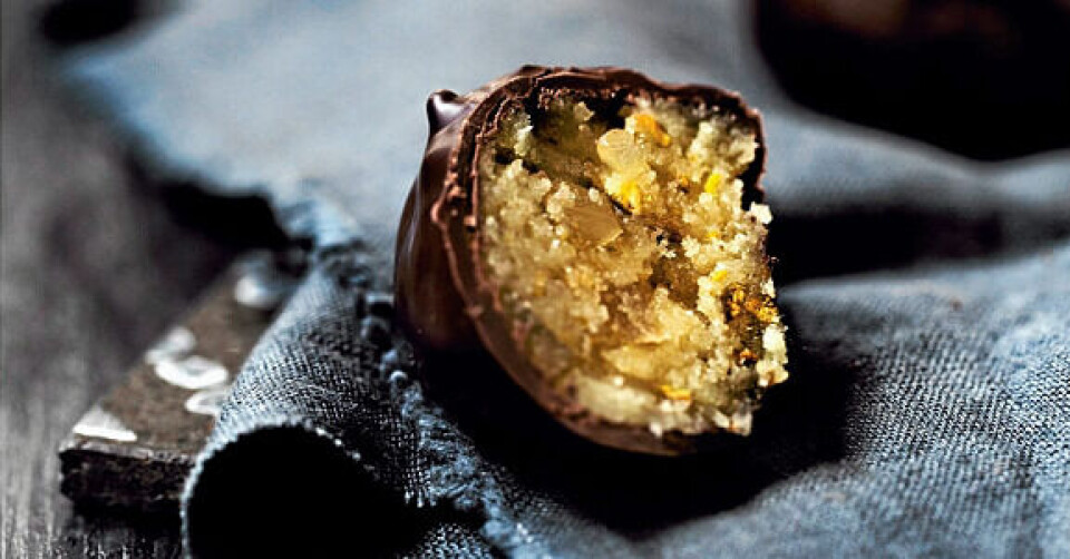 Påskeæg med pistacie og syltet ingefær