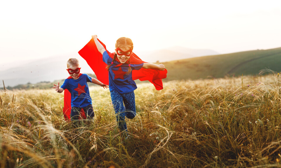 ”Og så sagde vi, at jeg var superman…”: Sådan styrker du dit barns fantasi