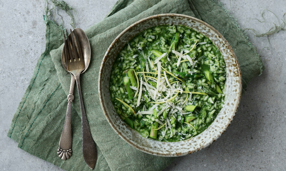 Grøn risotto med asparges og spinat