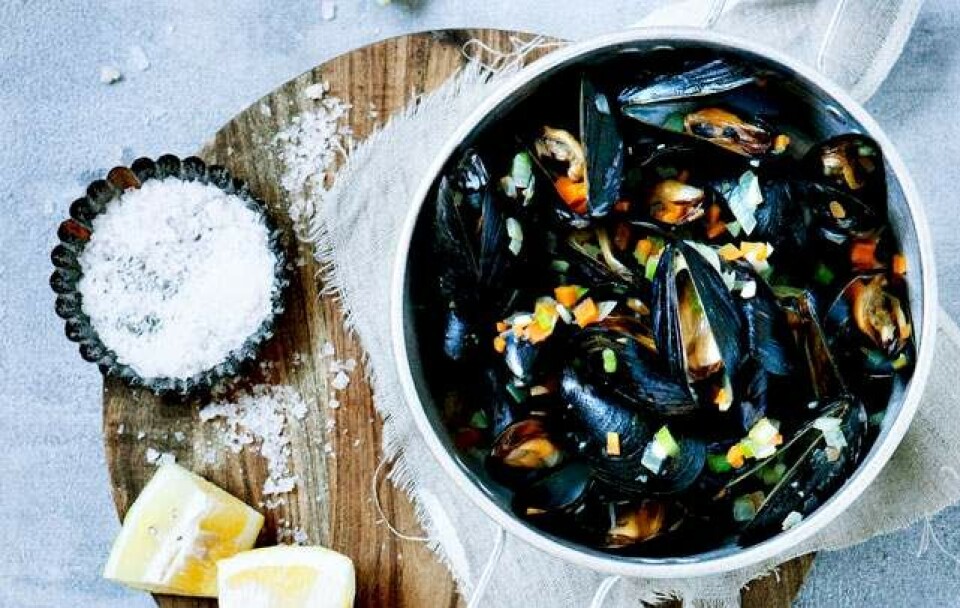 Moules frites – muslinger med ovnfritter Opskrift på moules frites – muslinger med ovnfritter