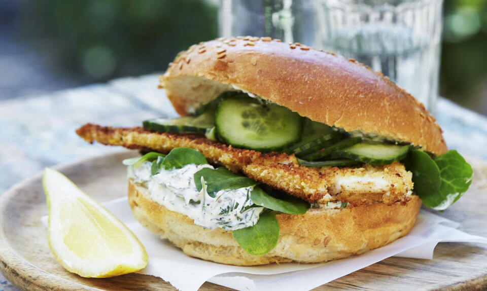 Fiskeburger med urtedressing