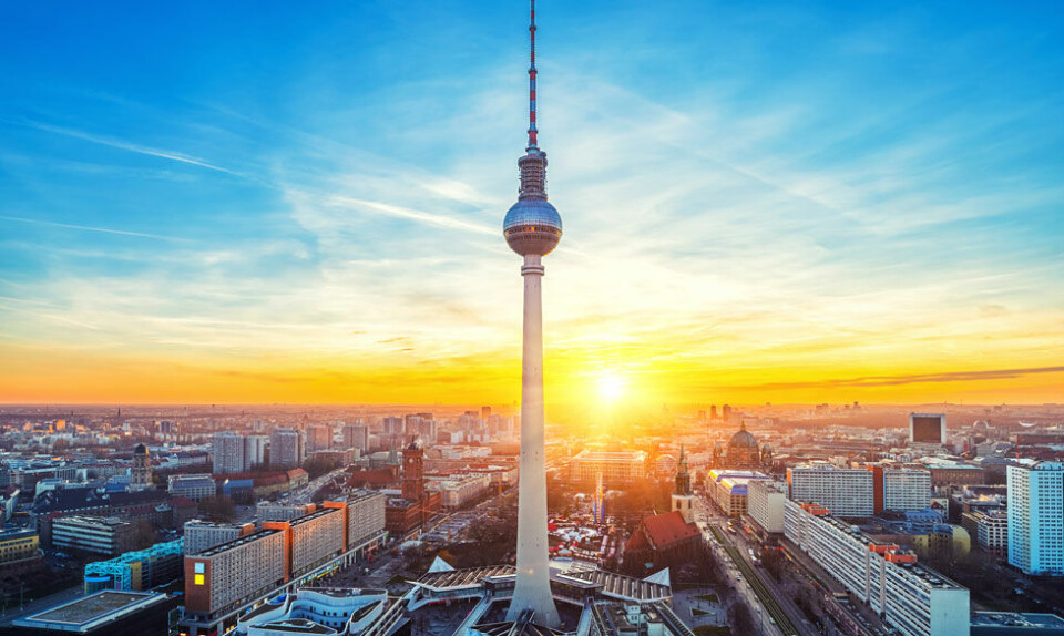 Far-søn-tur til Berlin: Bratwürst, burger og bold